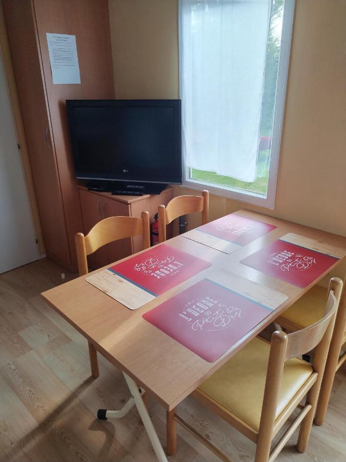 Mobil-Home Coin De Paradis En Cote D'Opale Sur Terrain Prive Et Sa Caravane Hermelinghen ภายนอก รูปภาพ
